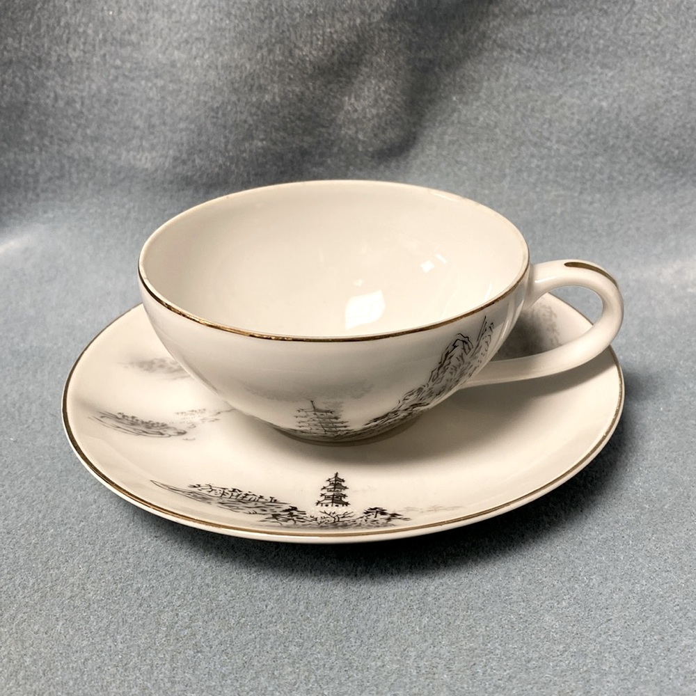 Two Fukagawa Arita Flat Coffee Cups and Saucers (4-pieces)